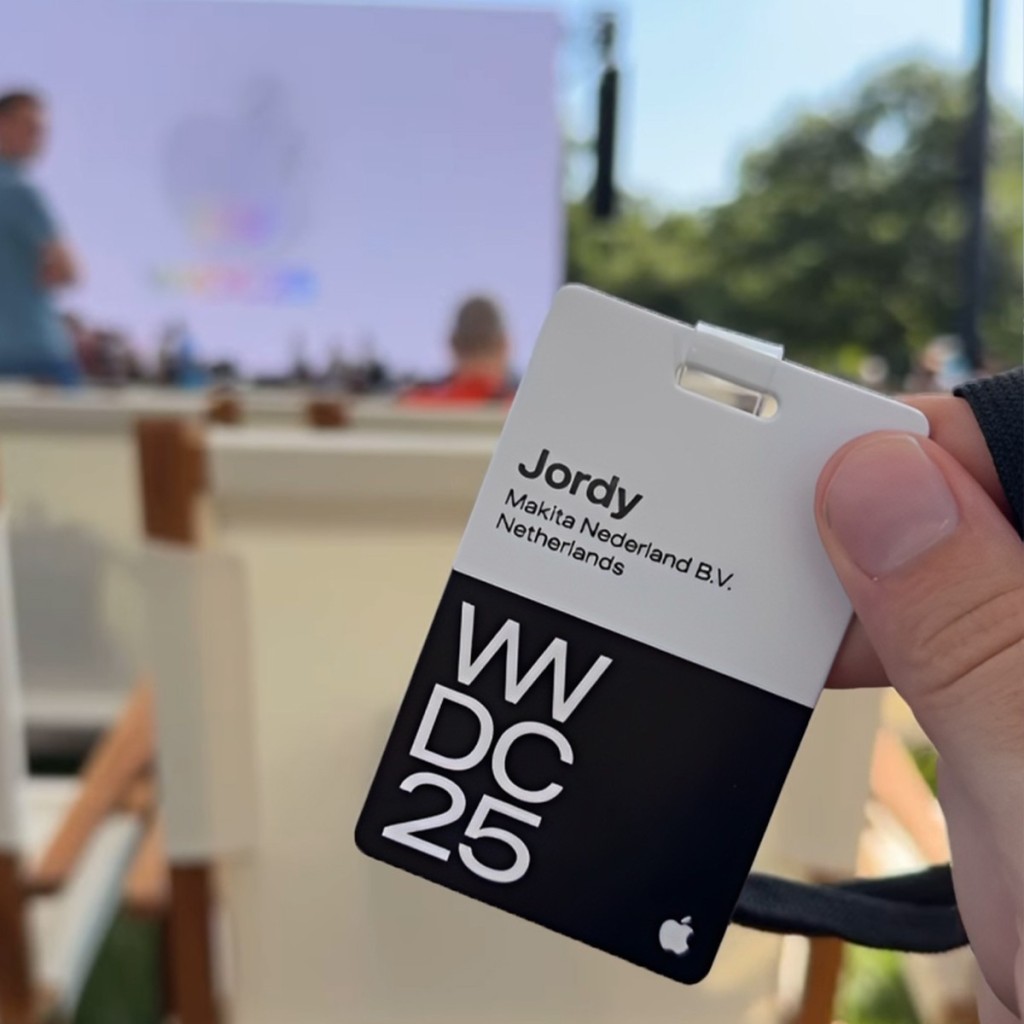 Keycord met een naamkaartje van WWDC 25 van Apple met de naam Jordy.